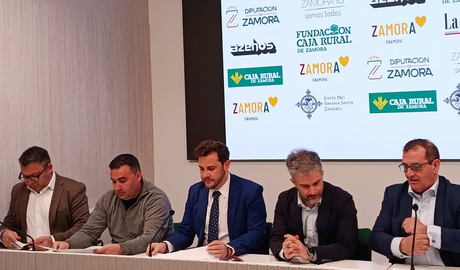 Caja Rural Zamora y Junta Pro Semana Santa de Zamora editan 30.000 itinerarios